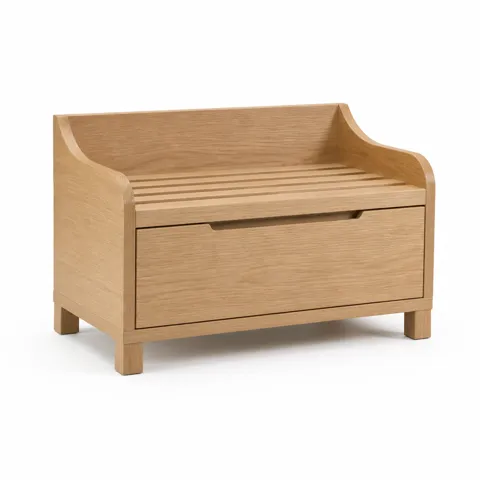 Alder Loft Guestroom Storage